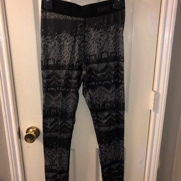Nike Pro leggings - Picture 1 of 1